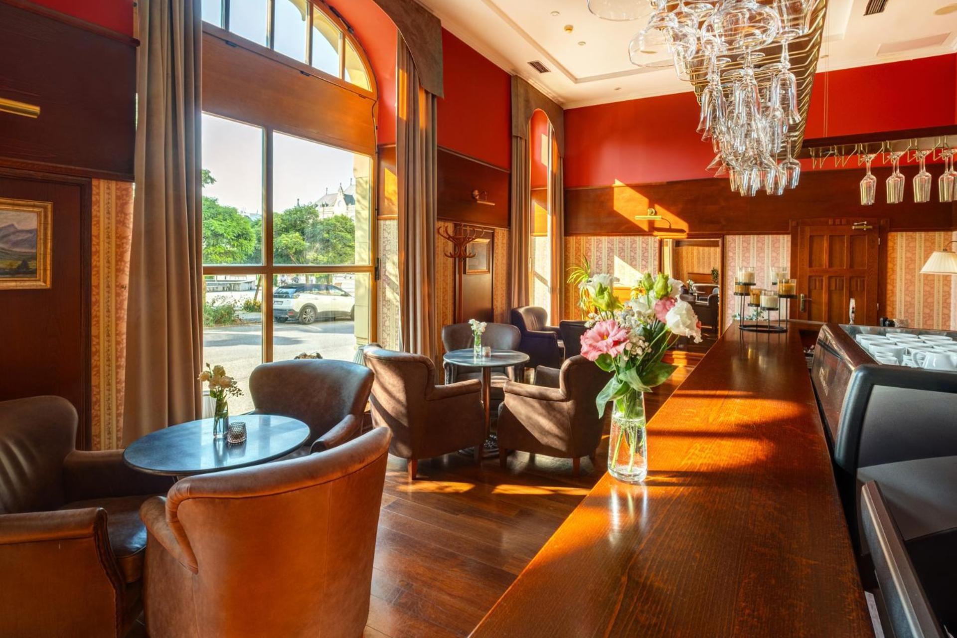 Hotel Golden Eagle Levice Εξωτερικό φωτογραφία