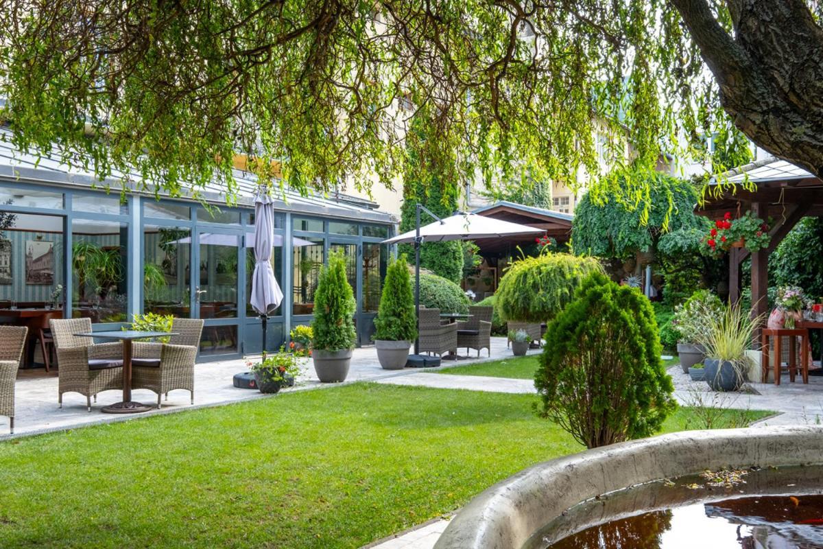 Hotel Golden Eagle Levice Εξωτερικό φωτογραφία