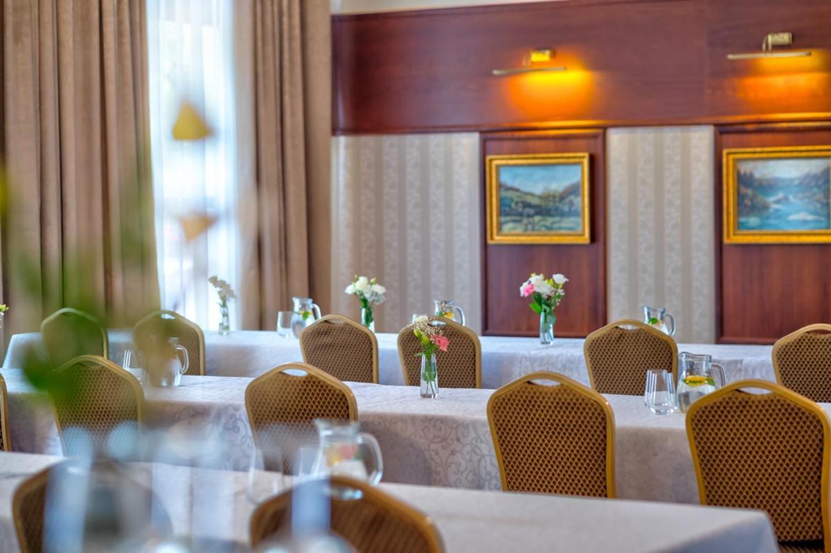 Hotel Golden Eagle Levice Εξωτερικό φωτογραφία