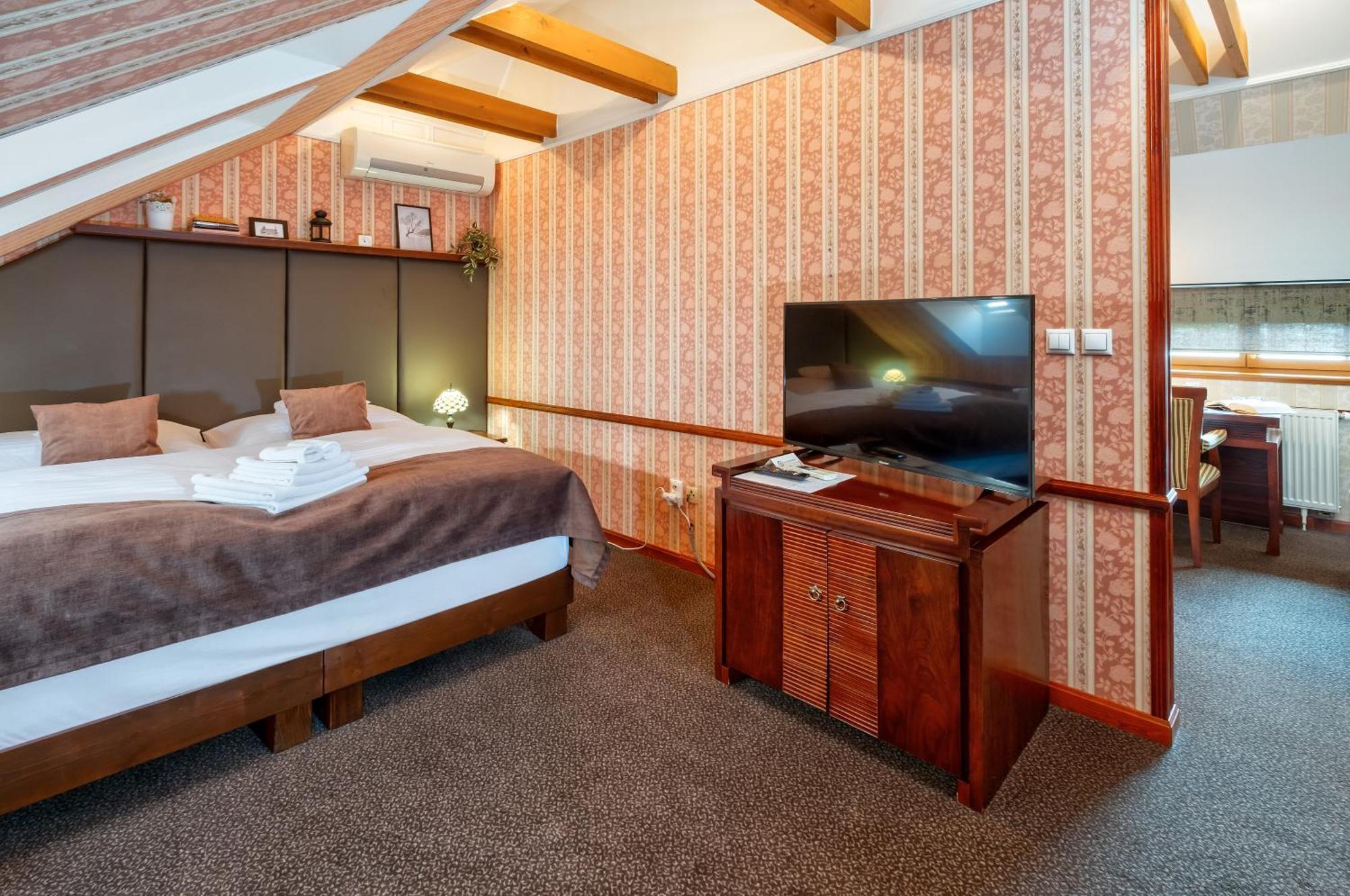 Hotel Golden Eagle Levice Εξωτερικό φωτογραφία