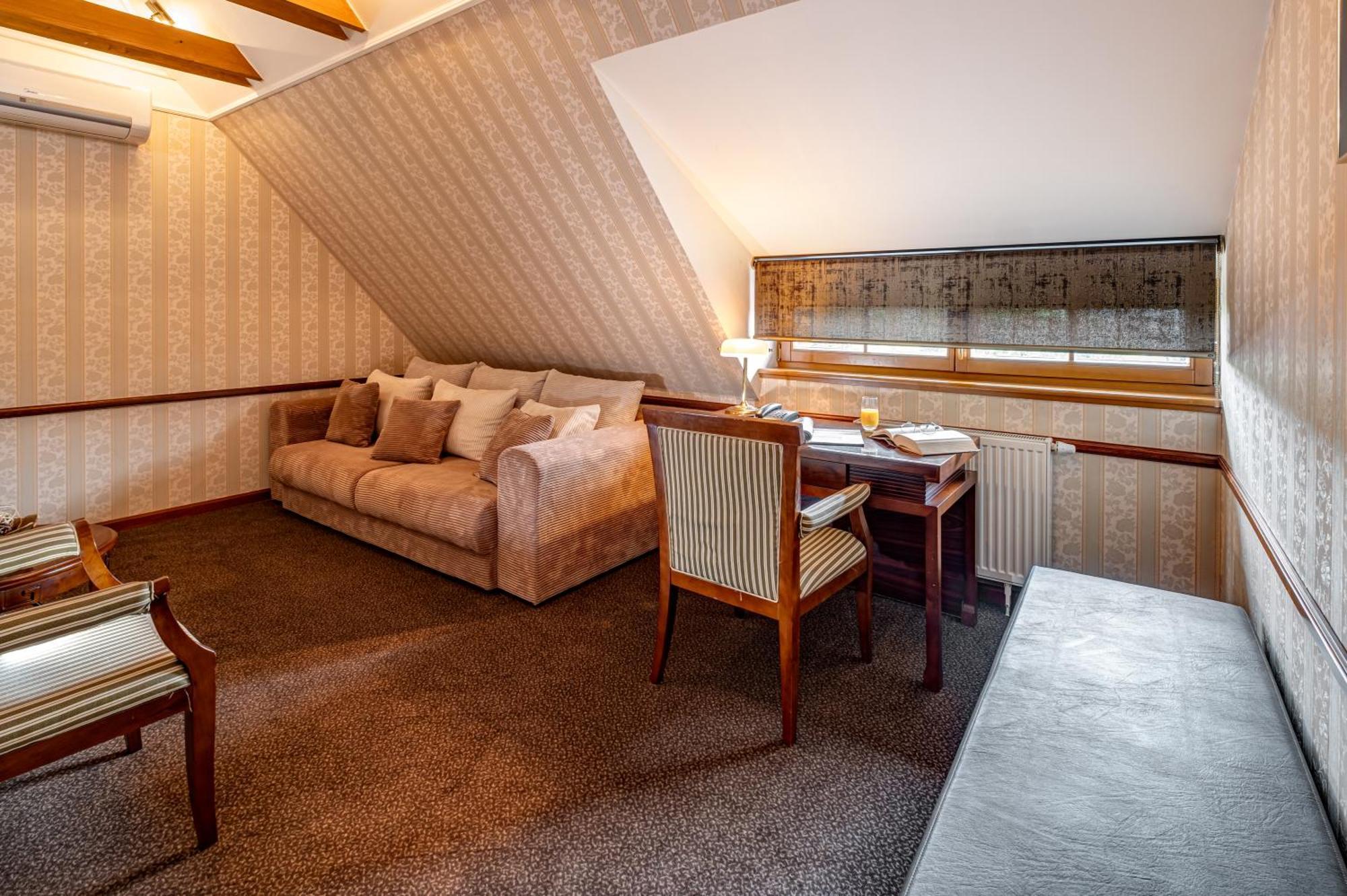 Hotel Golden Eagle Levice Εξωτερικό φωτογραφία