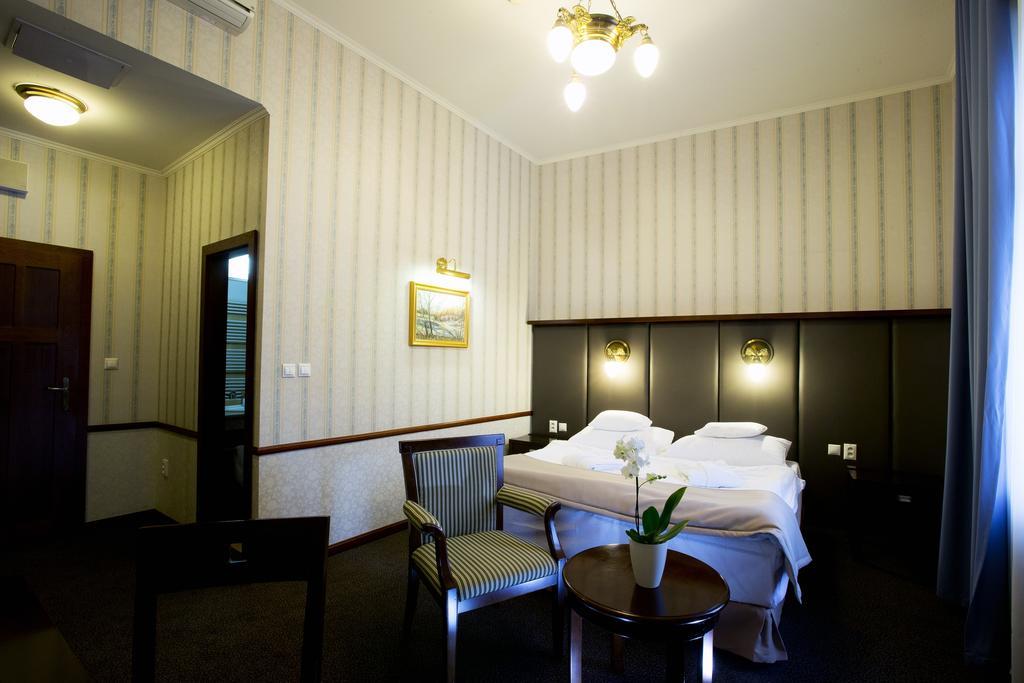 Hotel Golden Eagle Levice Δωμάτιο φωτογραφία